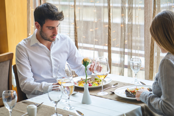 初デートの食事で男性を嫌いになってしまう５つのわけ