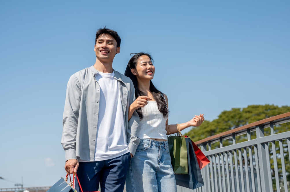 男性心理で視線が長い理由は？脈ありサインの可能性も！