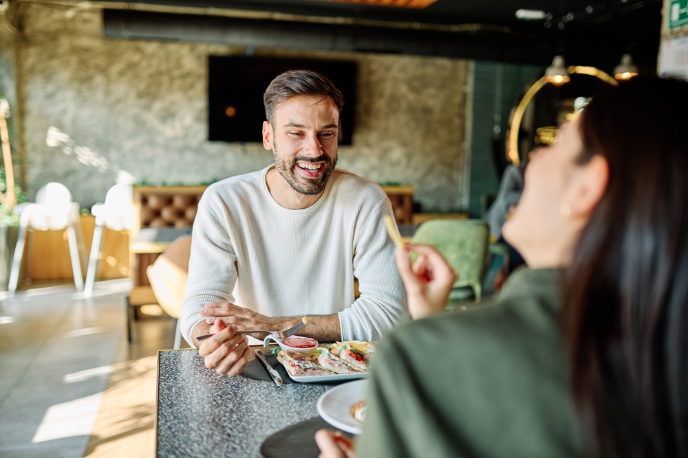 打ち明け話をする男性心理に隠れた思いとは？知ることで距離が近くなる！
